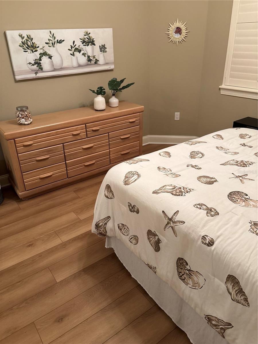 Image 20 of 35 For 60 Surfview Drive 123