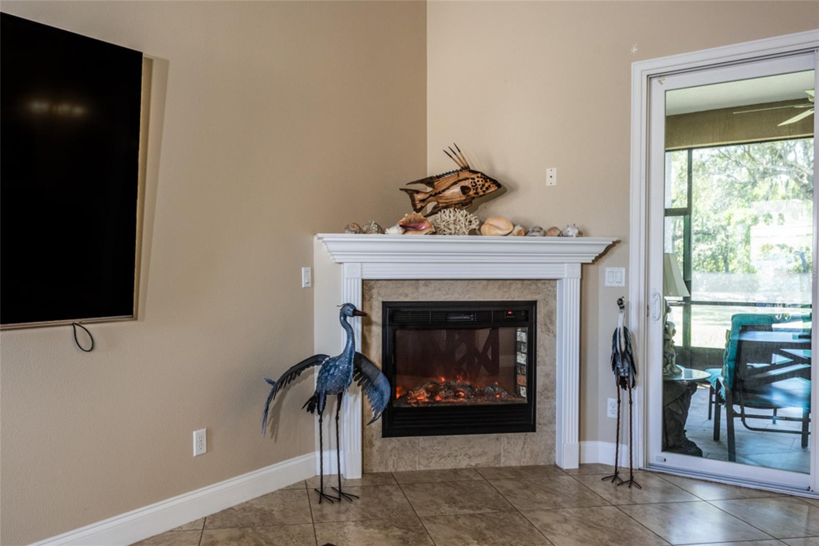 Image 8 of 52 For 45 Riverwalk Drive