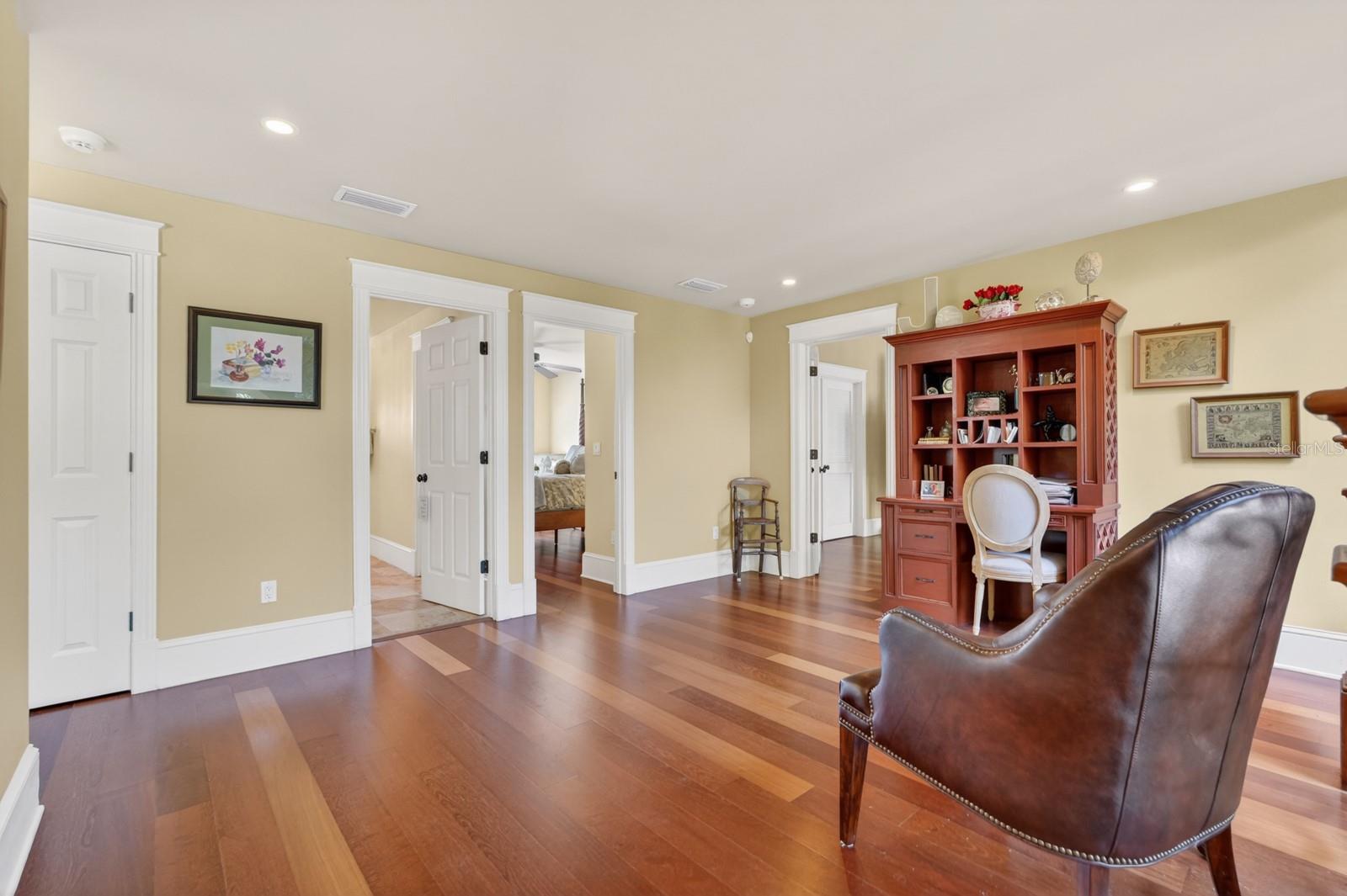 Image 23 of 98 For 32 Audubon Lane