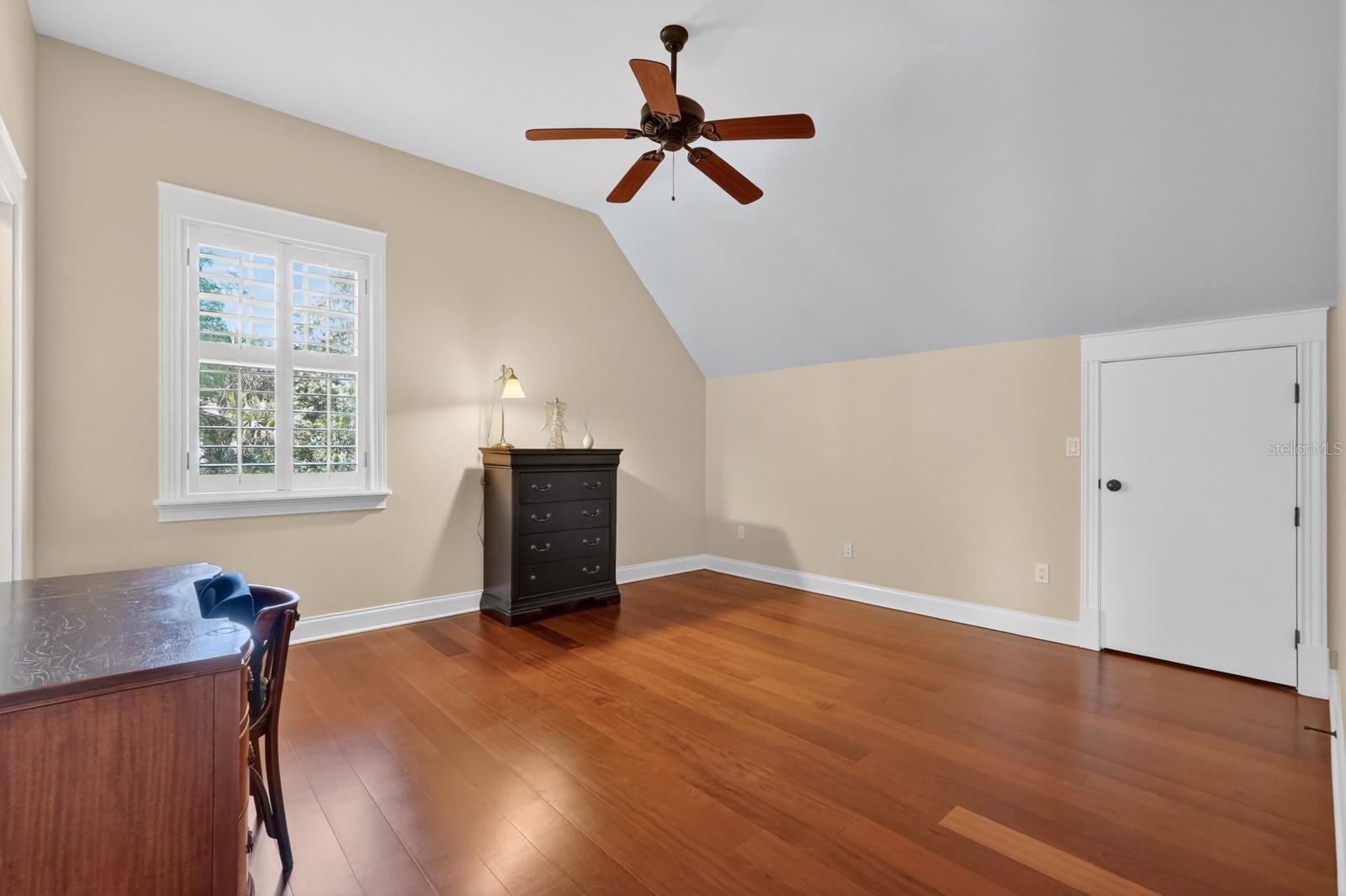 Image 52 of 98 For 32 Audubon Lane