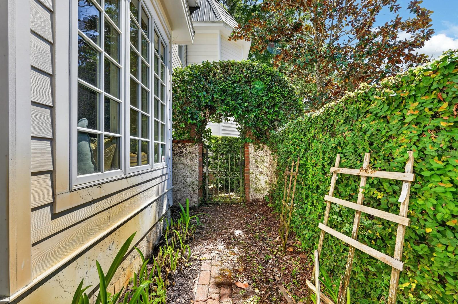 Image 68 of 98 For 32 Audubon Lane