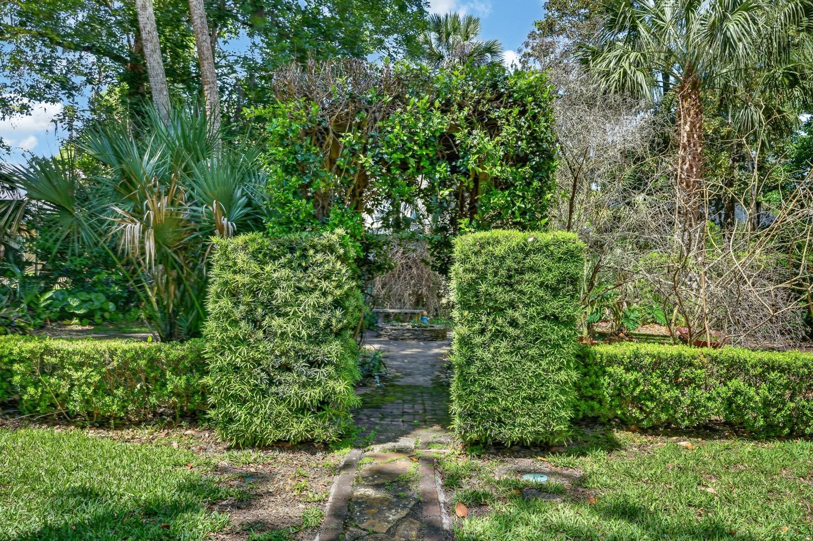 Image 76 of 98 For 32 Audubon Lane