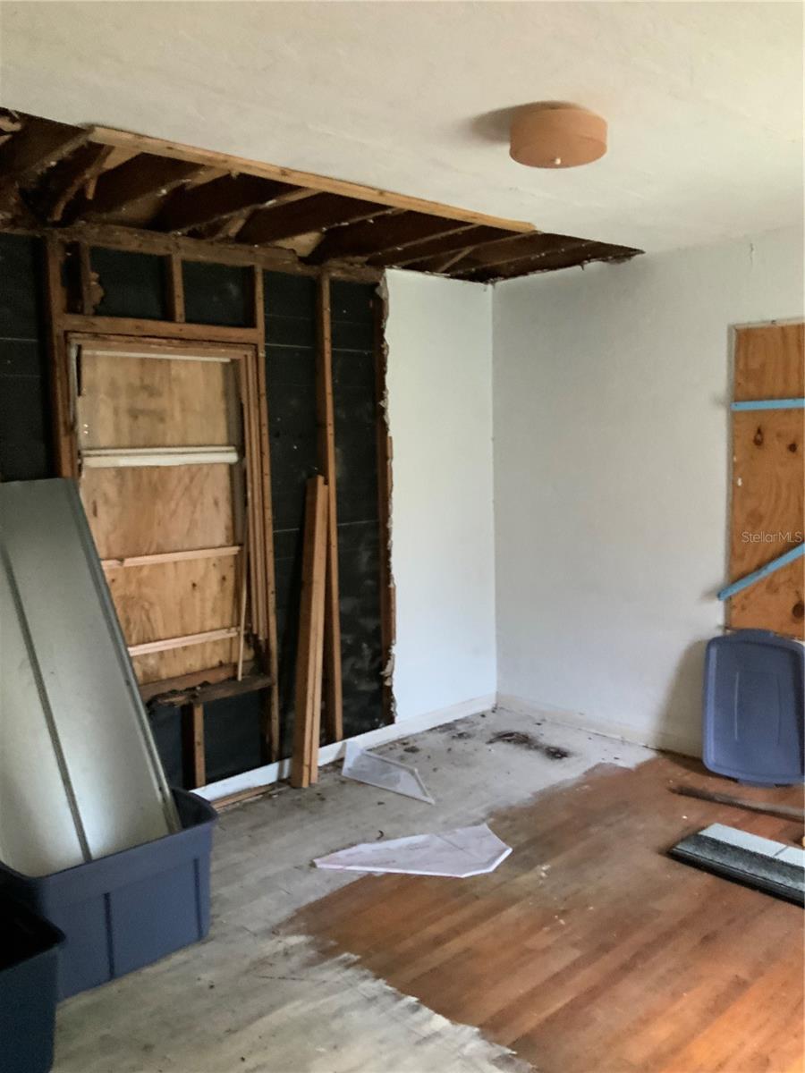 Image 10 of 18 For 116 Braddock Avenue