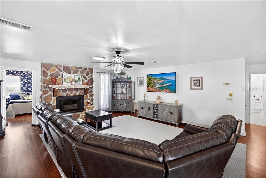 Image 40 of 54 For 43 Westfield Lane