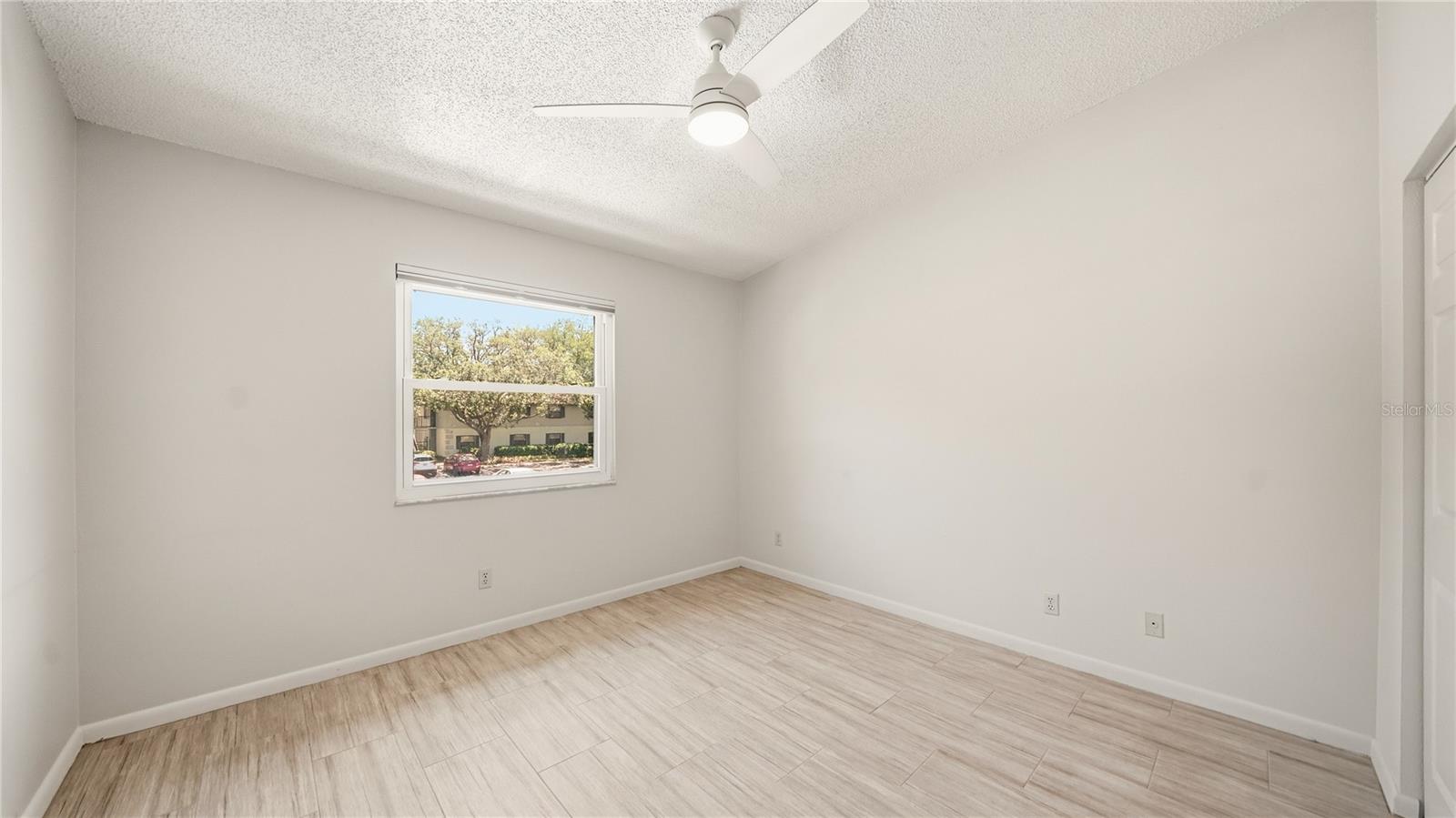 Image 18 of 50 For 32 Navarra Court