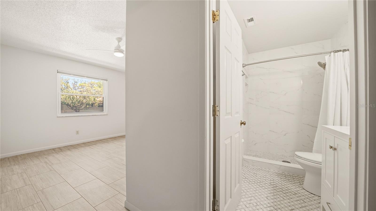 Image 21 of 50 For 32 Navarra Court