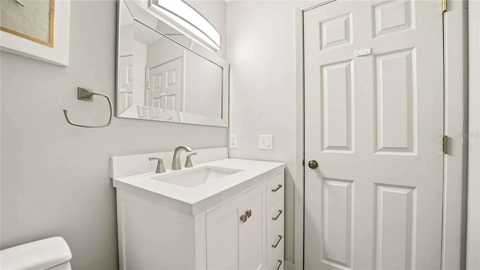 Image 23 of 50 For 32 Navarra Court