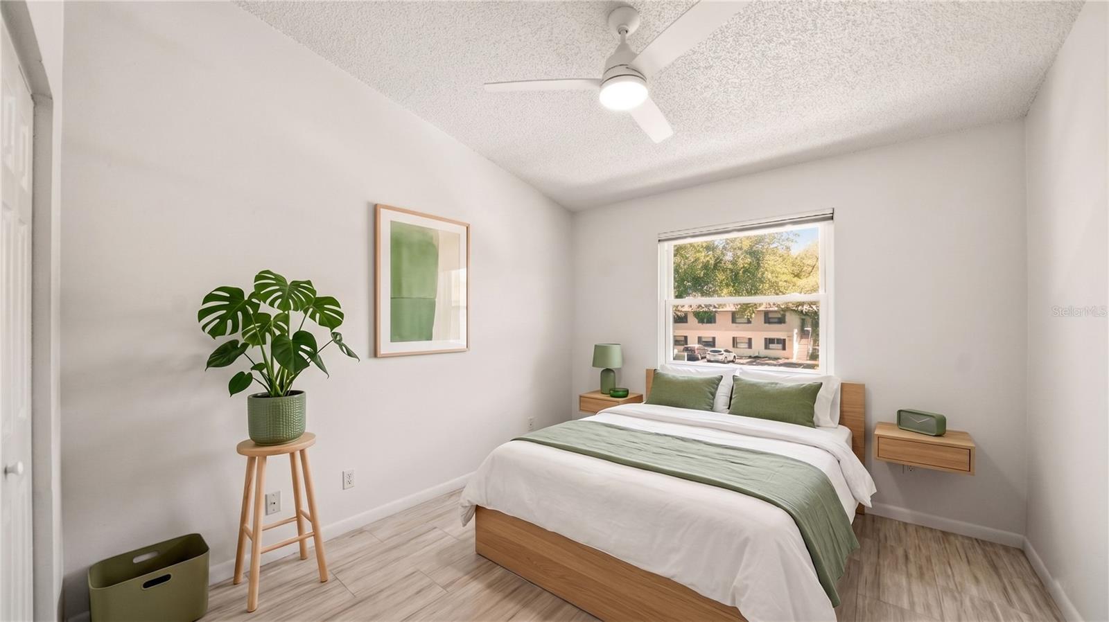 Image 24 of 50 For 32 Navarra Court