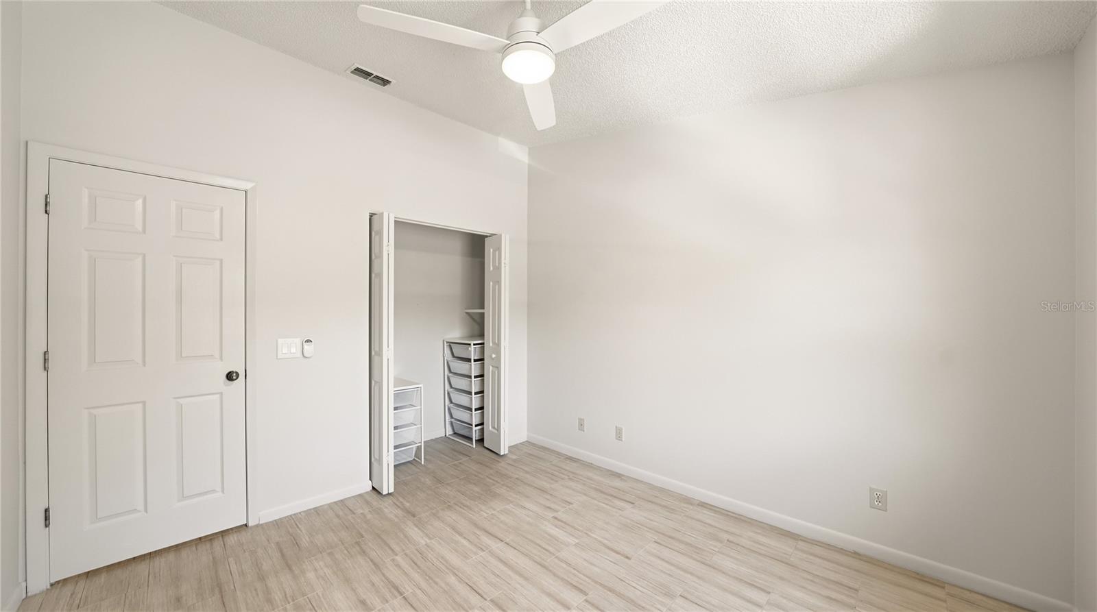 Image 26 of 50 For 32 Navarra Court