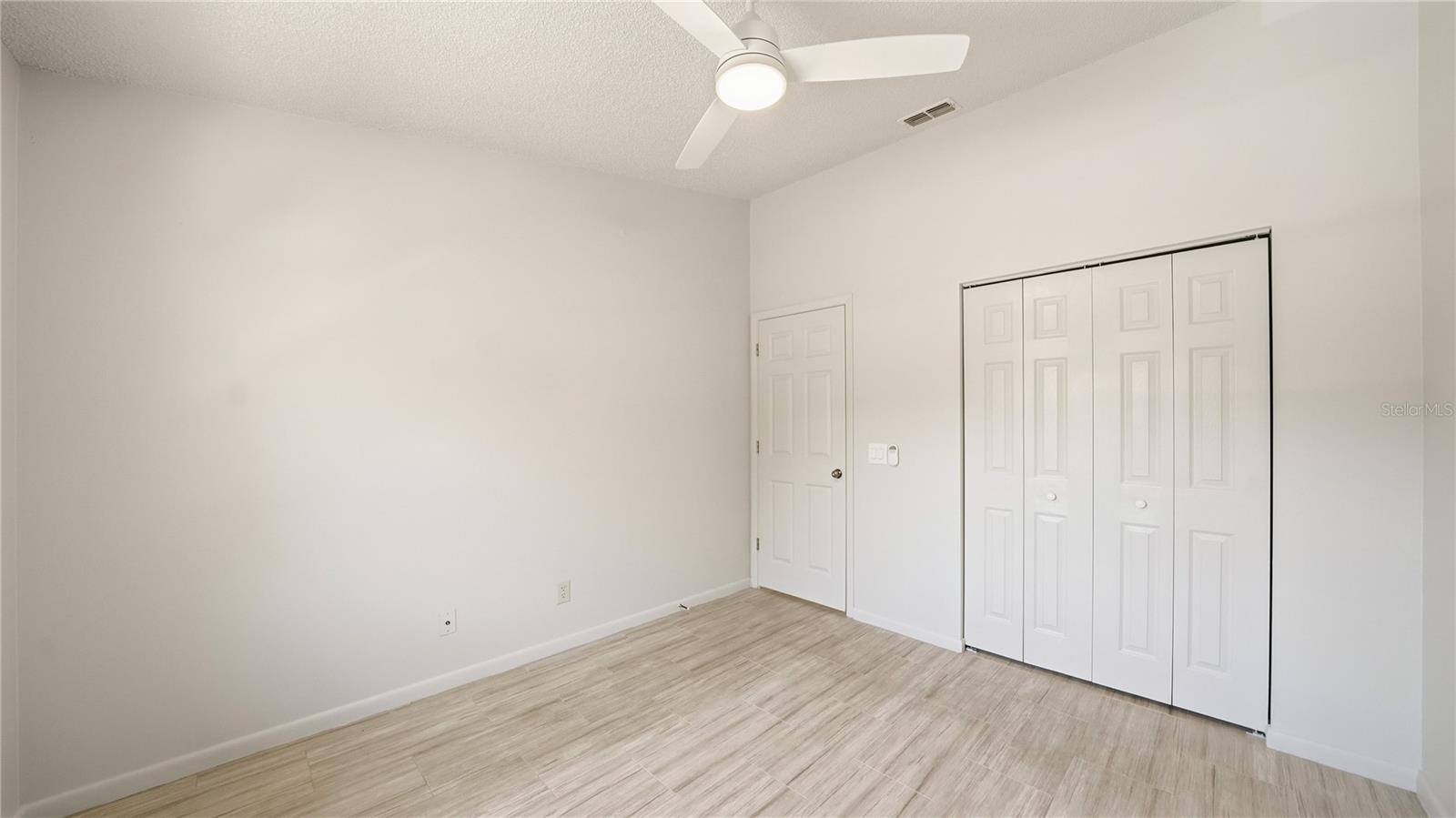 Image 27 of 50 For 32 Navarra Court