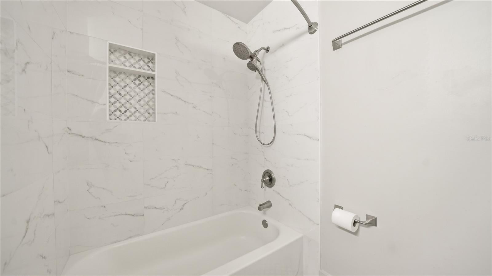 Image 29 of 50 For 32 Navarra Court