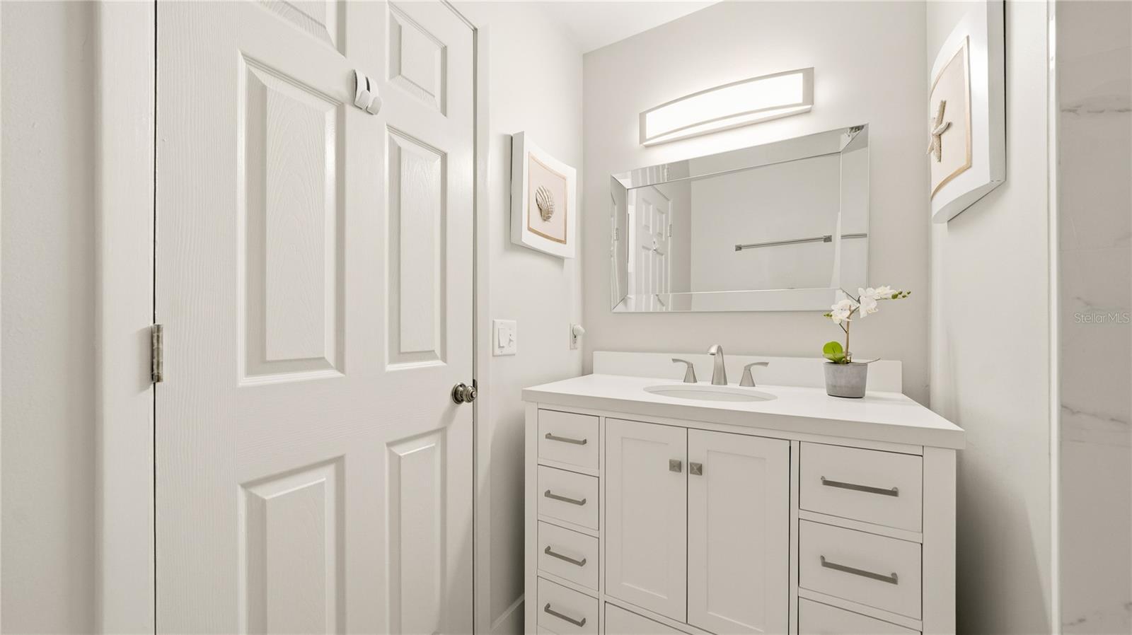 Image 31 of 50 For 32 Navarra Court