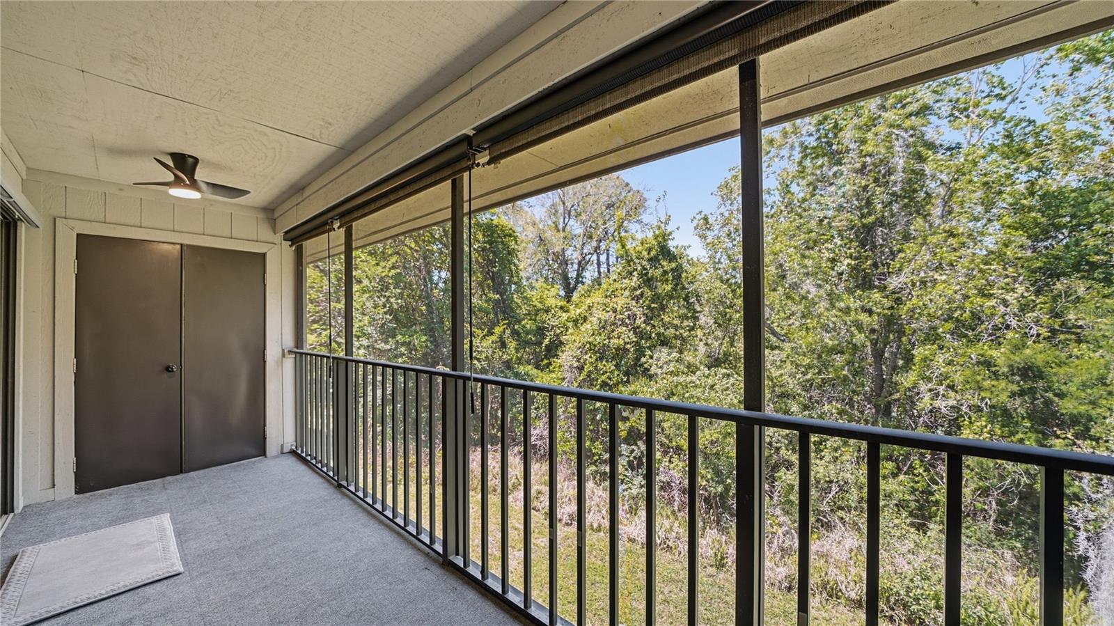 Image 33 of 50 For 32 Navarra Court