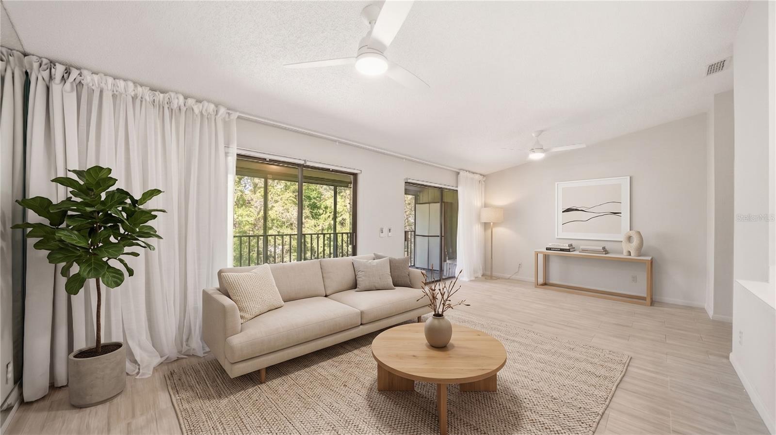 Image 5 of 50 For 32 Navarra Court