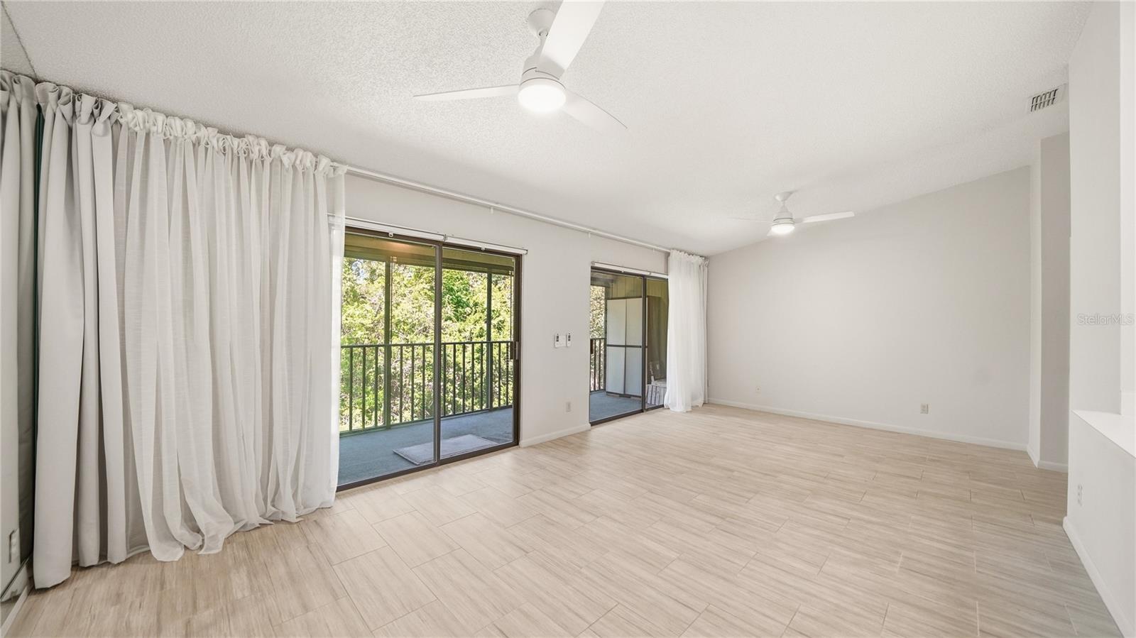 Image 6 of 50 For 32 Navarra Court