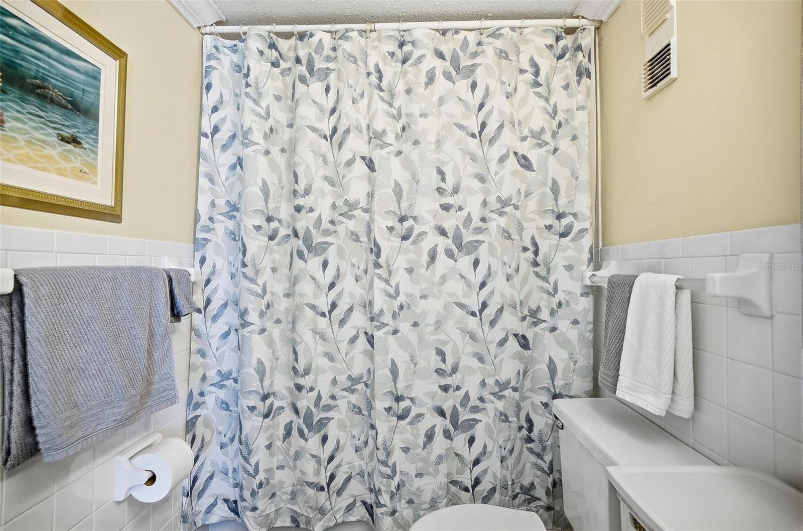 Image 17 of 59 For 3500 Ocean Shore Boulevard 202