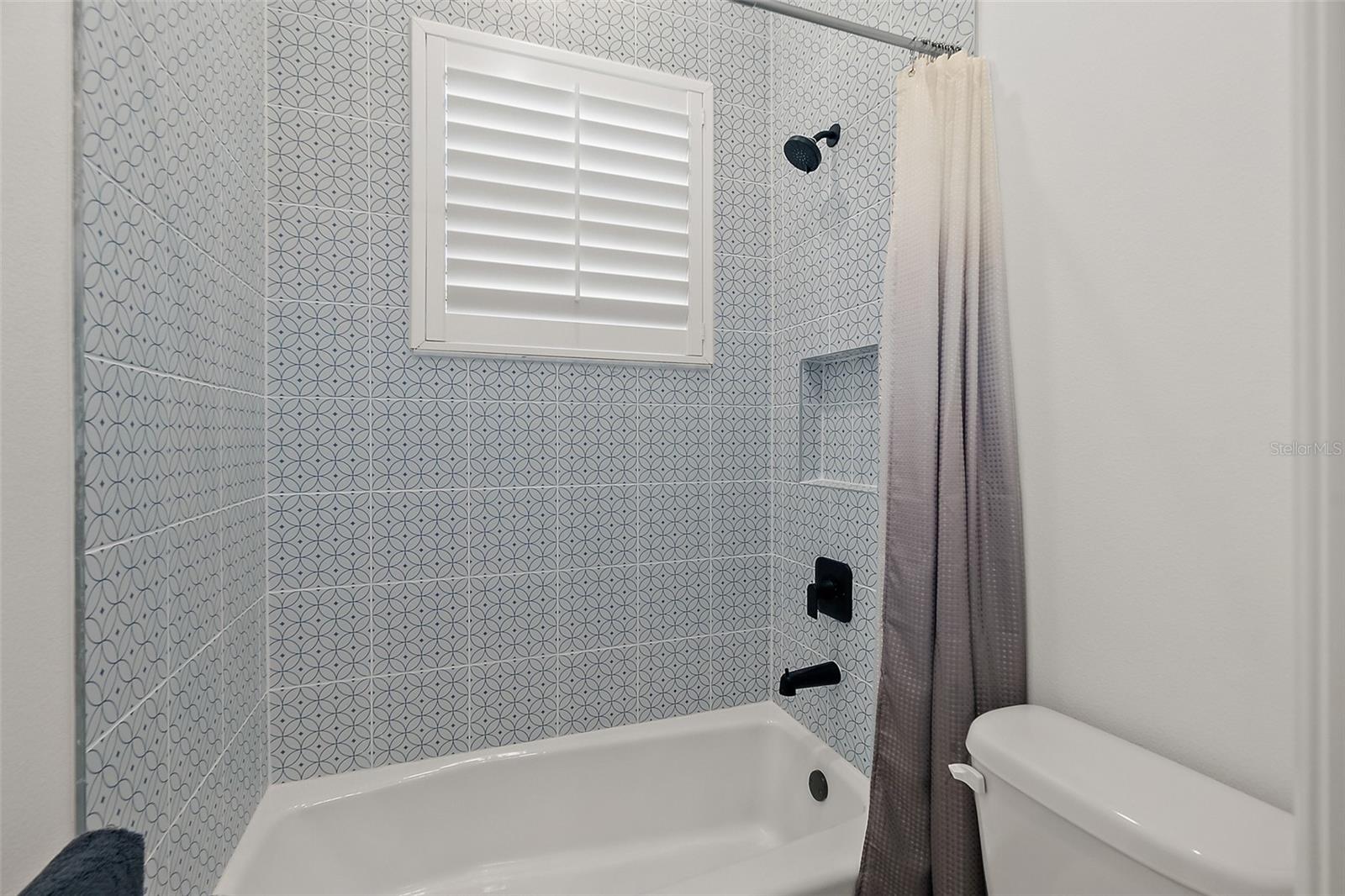 Image 22 of 34 For 74 New Leatherwood Drive