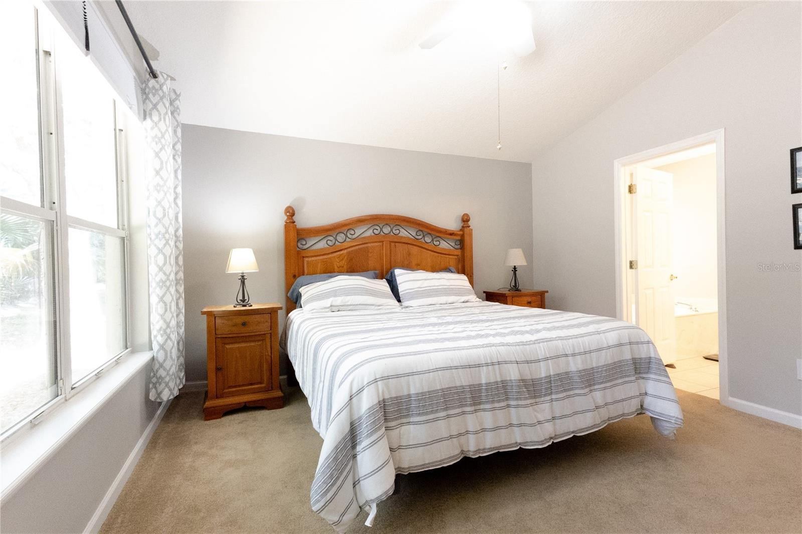 Image 10 of 21 For 32 Shinnecock Drive