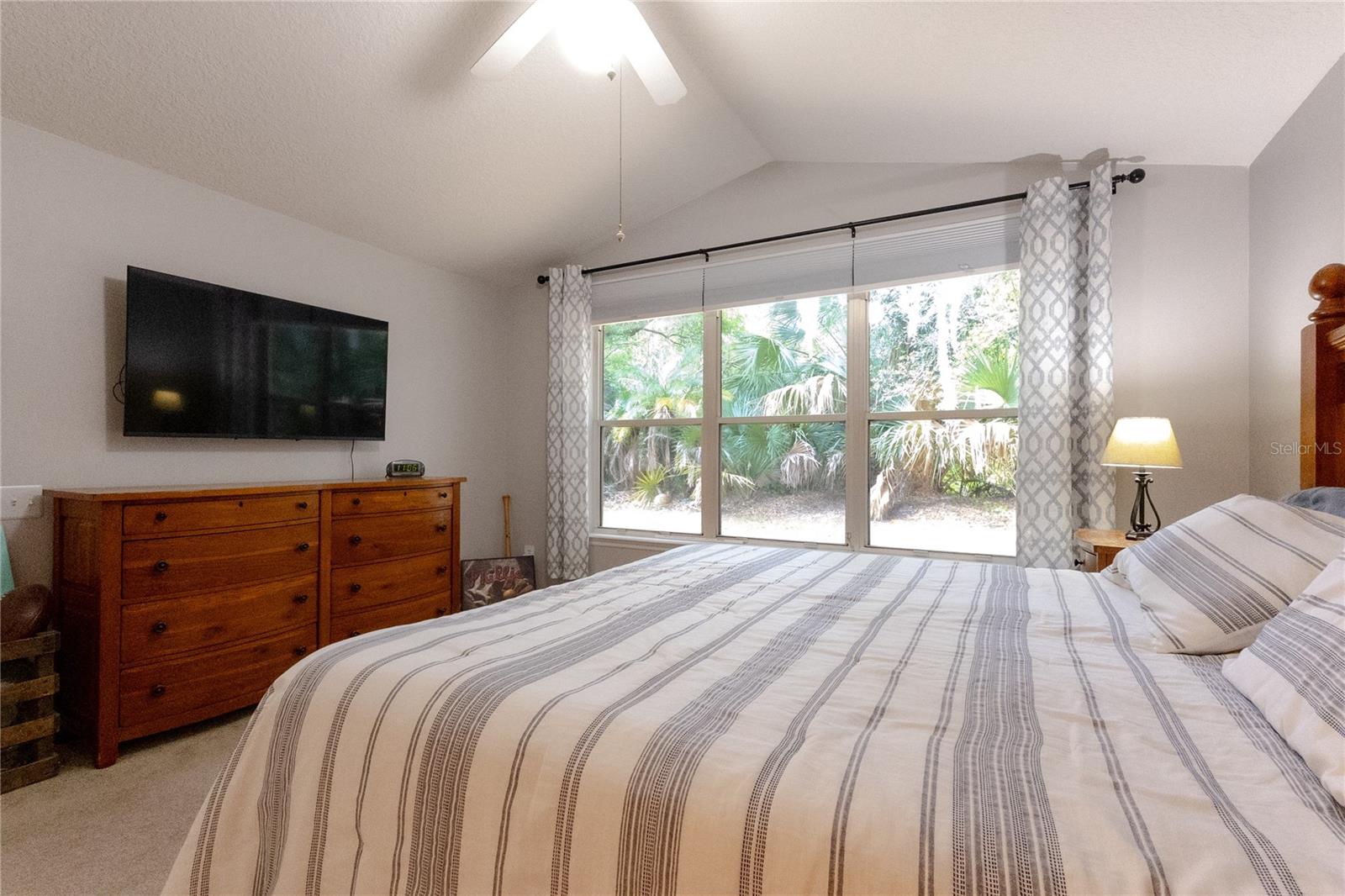 Image 11 of 21 For 32 Shinnecock Drive