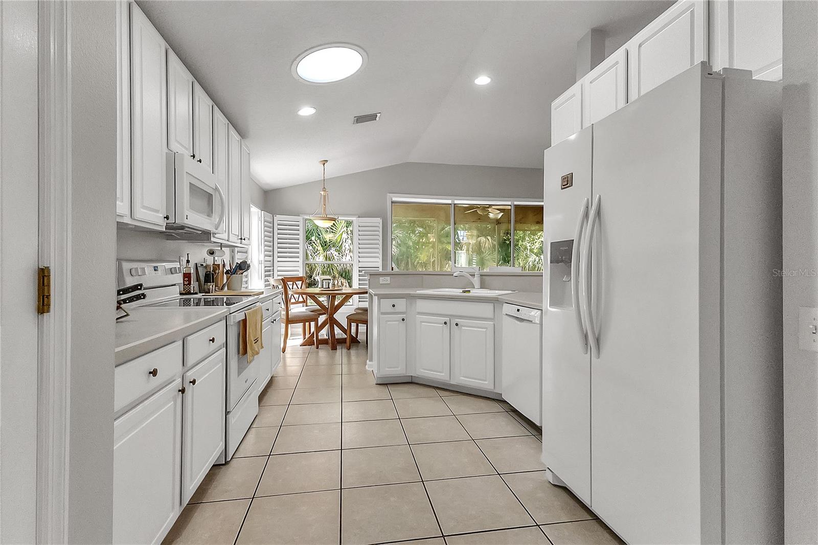 Image 8 of 21 For 32 Shinnecock Drive