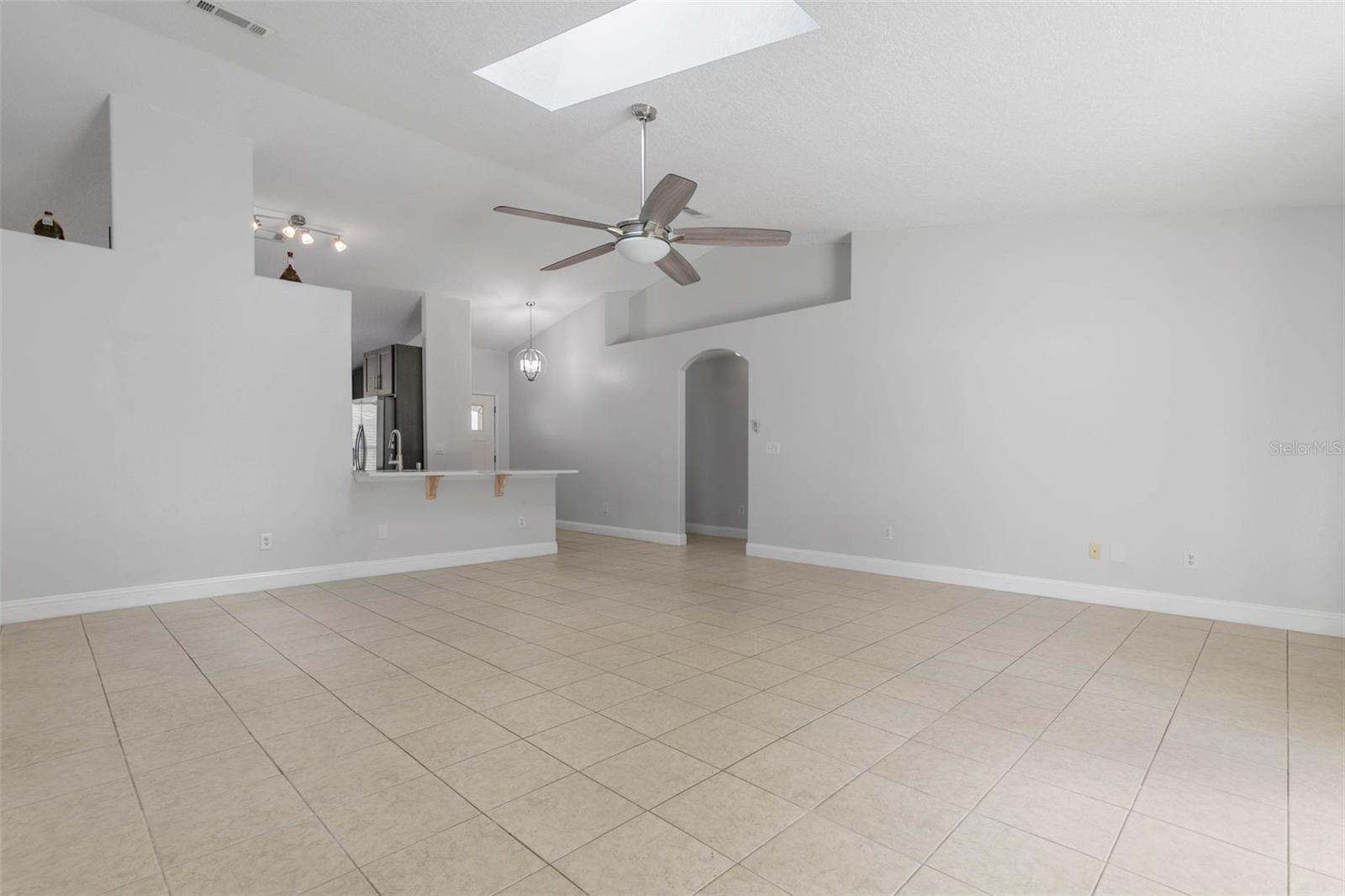 Image 12 of 48 For 9 Firethorn Lane