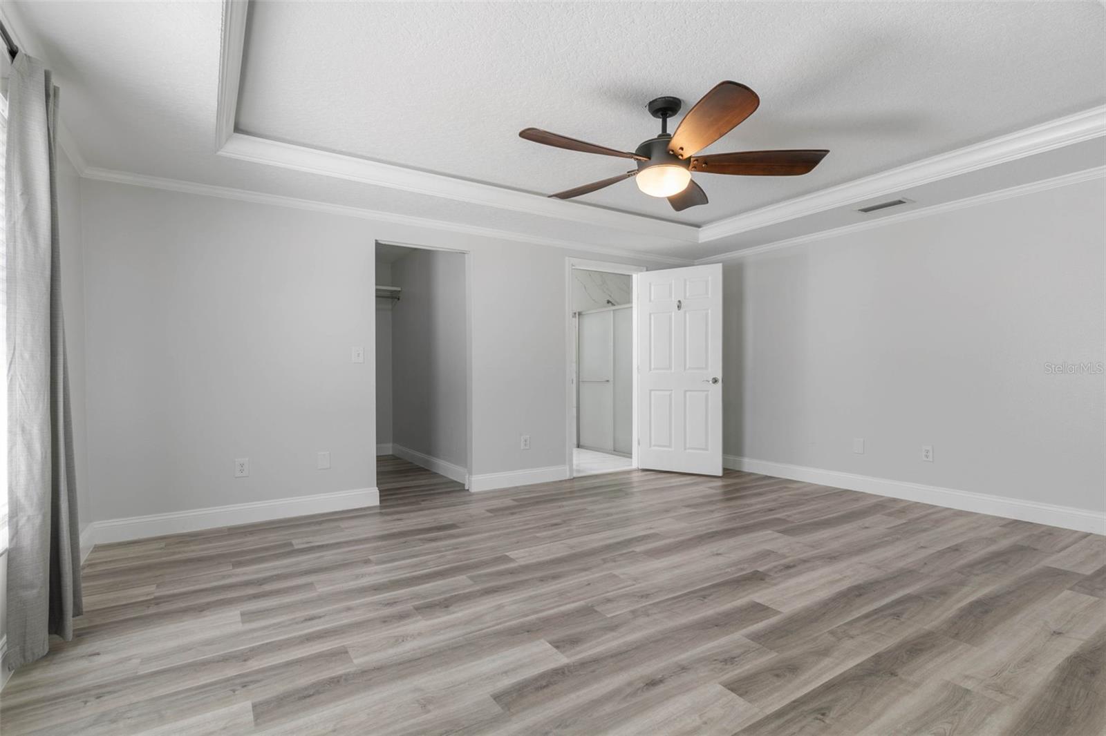 Image 15 of 48 For 9 Firethorn Lane