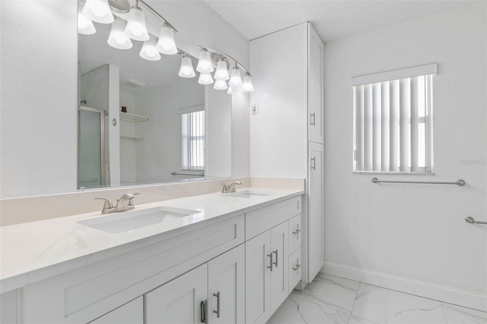 Image 19 of 48 For 9 Firethorn Lane