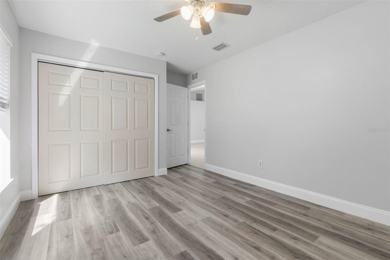 Image 28 of 48 For 9 Firethorn Lane