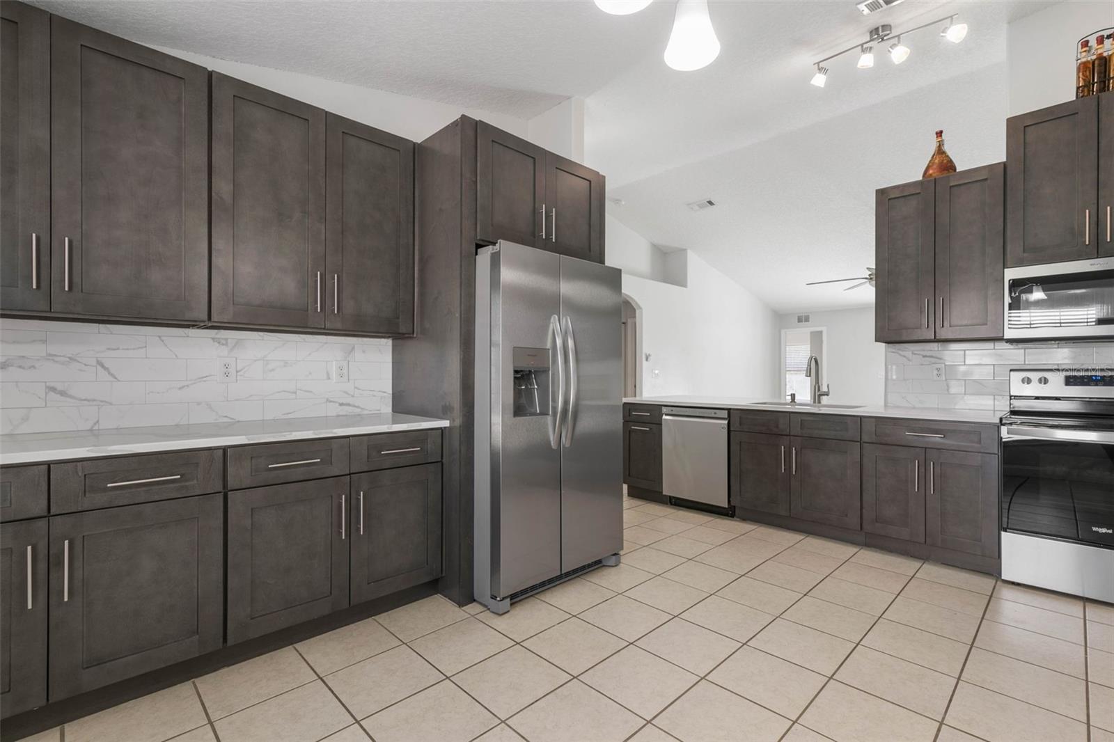 Image 3 of 48 For 9 Firethorn Lane