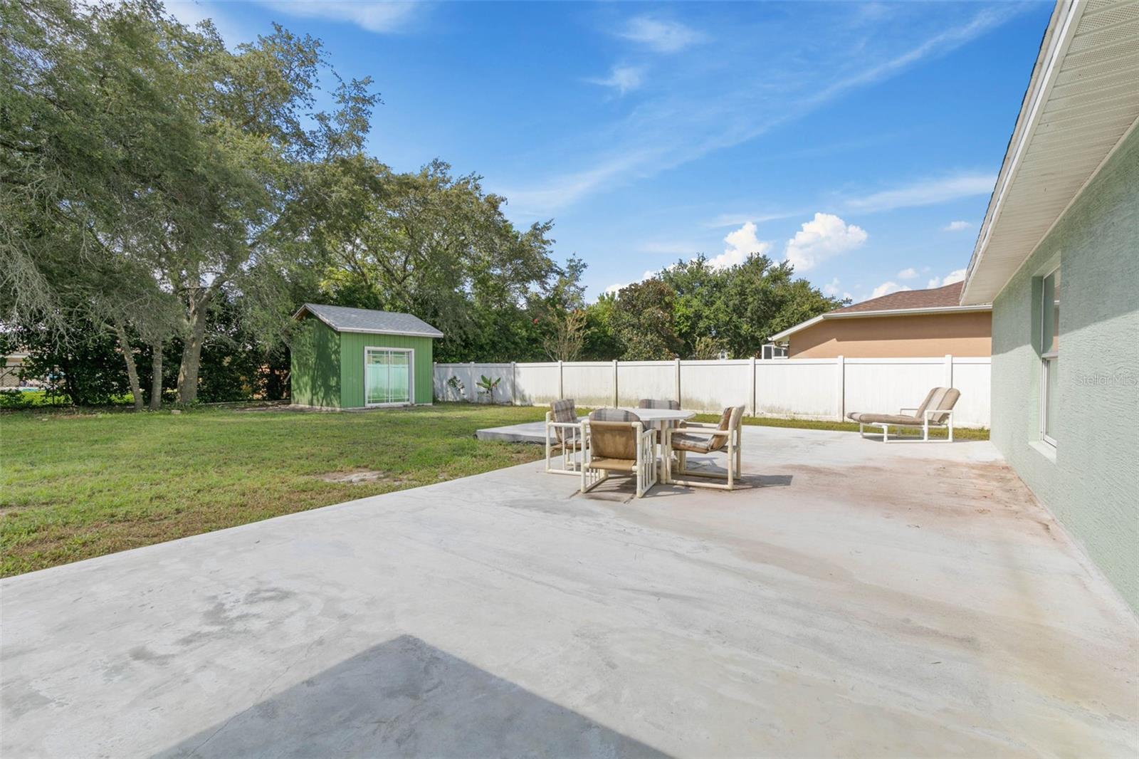 Image 32 of 48 For 9 Firethorn Lane