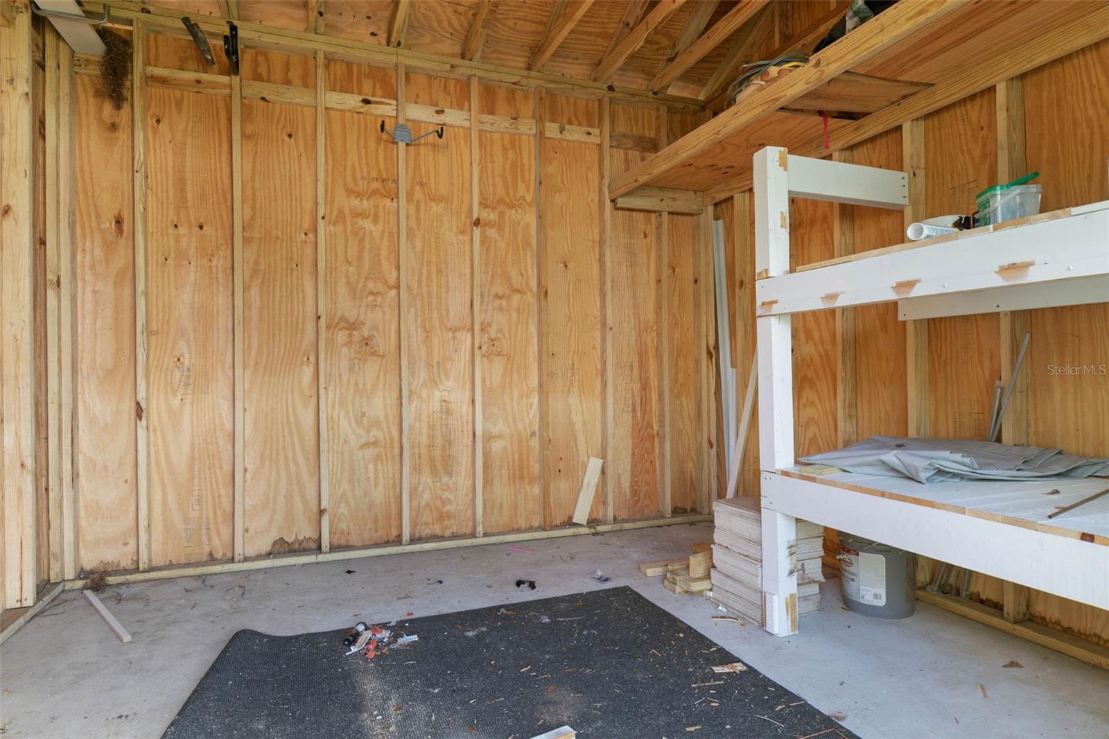 Image 37 of 48 For 9 Firethorn Lane