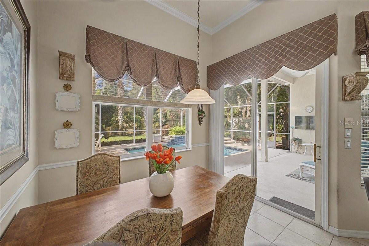 Image 18 of 50 For 11 Crescent Lake Way