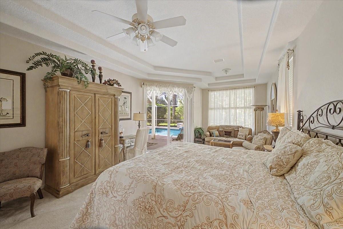 Image 21 of 50 For 11 Crescent Lake Way