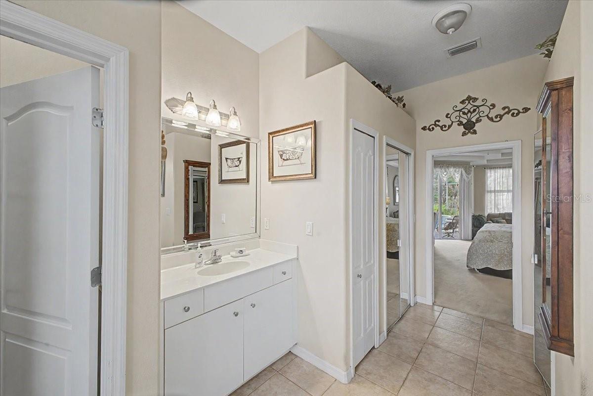 Image 28 of 50 For 11 Crescent Lake Way