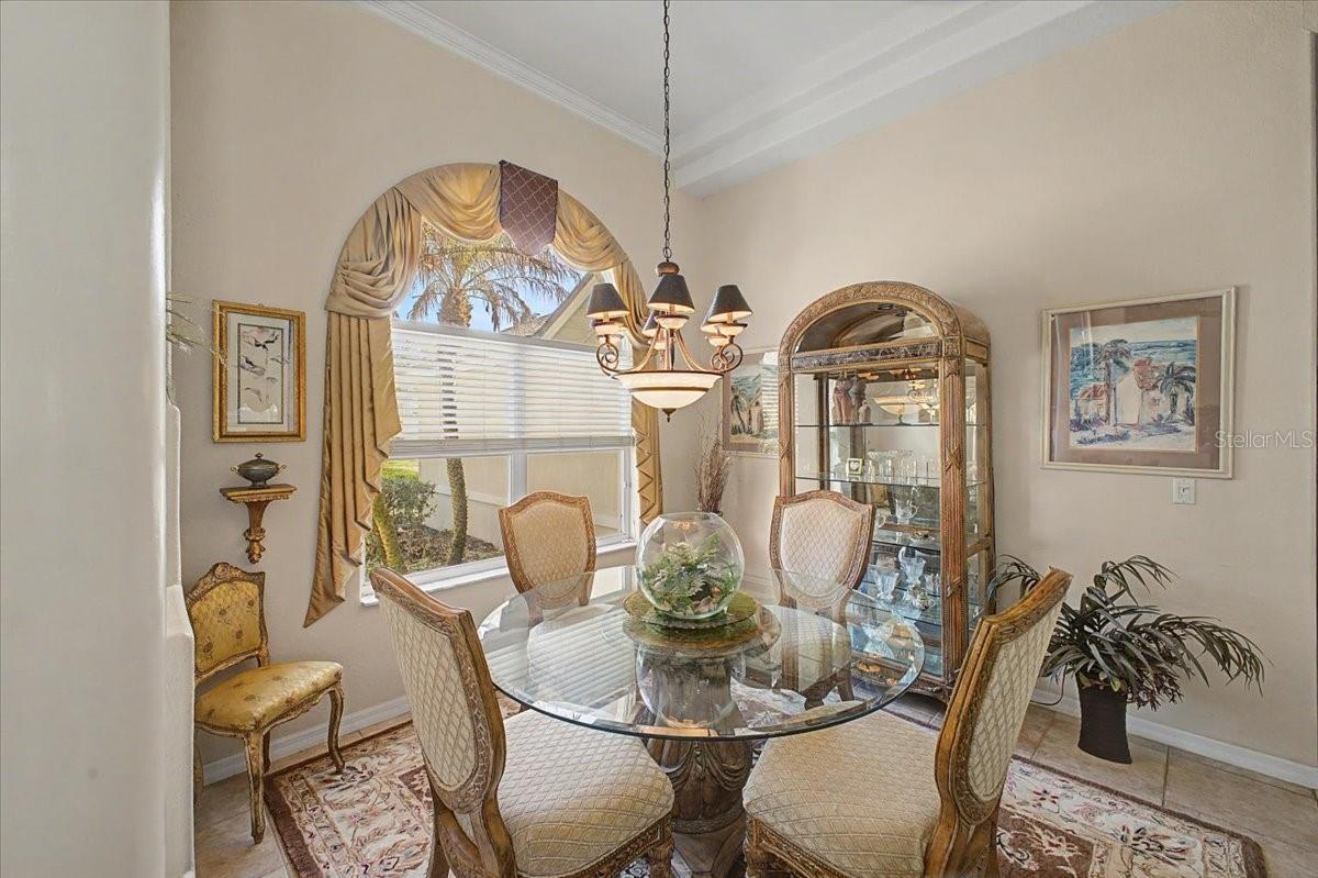 Image 33 of 50 For 11 Crescent Lake Way