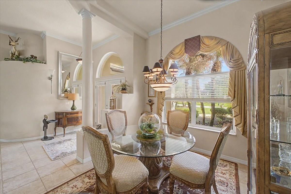 Image 34 of 50 For 11 Crescent Lake Way