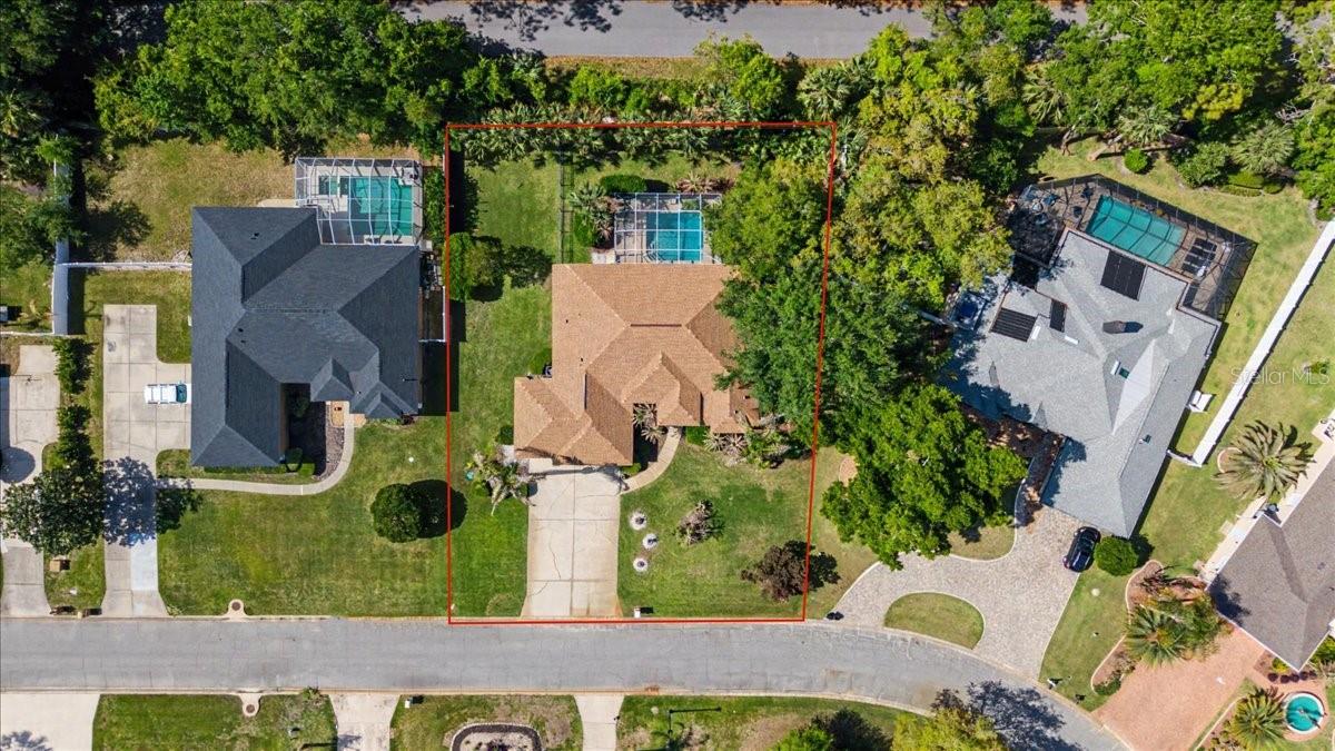 Image 48 of 50 For 11 Crescent Lake Way