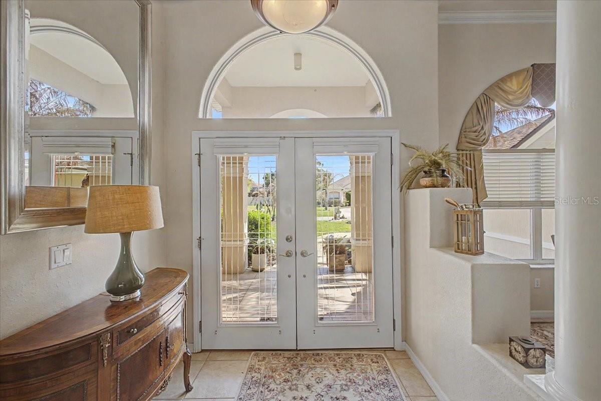 Image 6 of 50 For 11 Crescent Lake Way