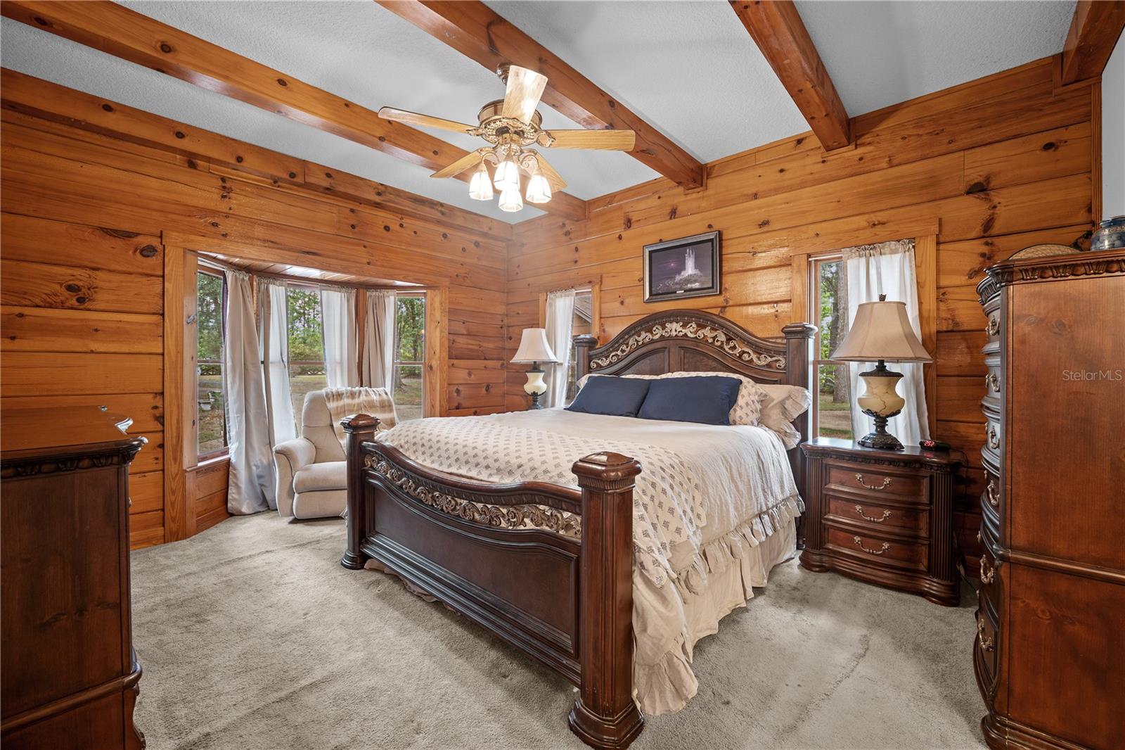 Listing photo id 17 for 6967 Sharron Road
