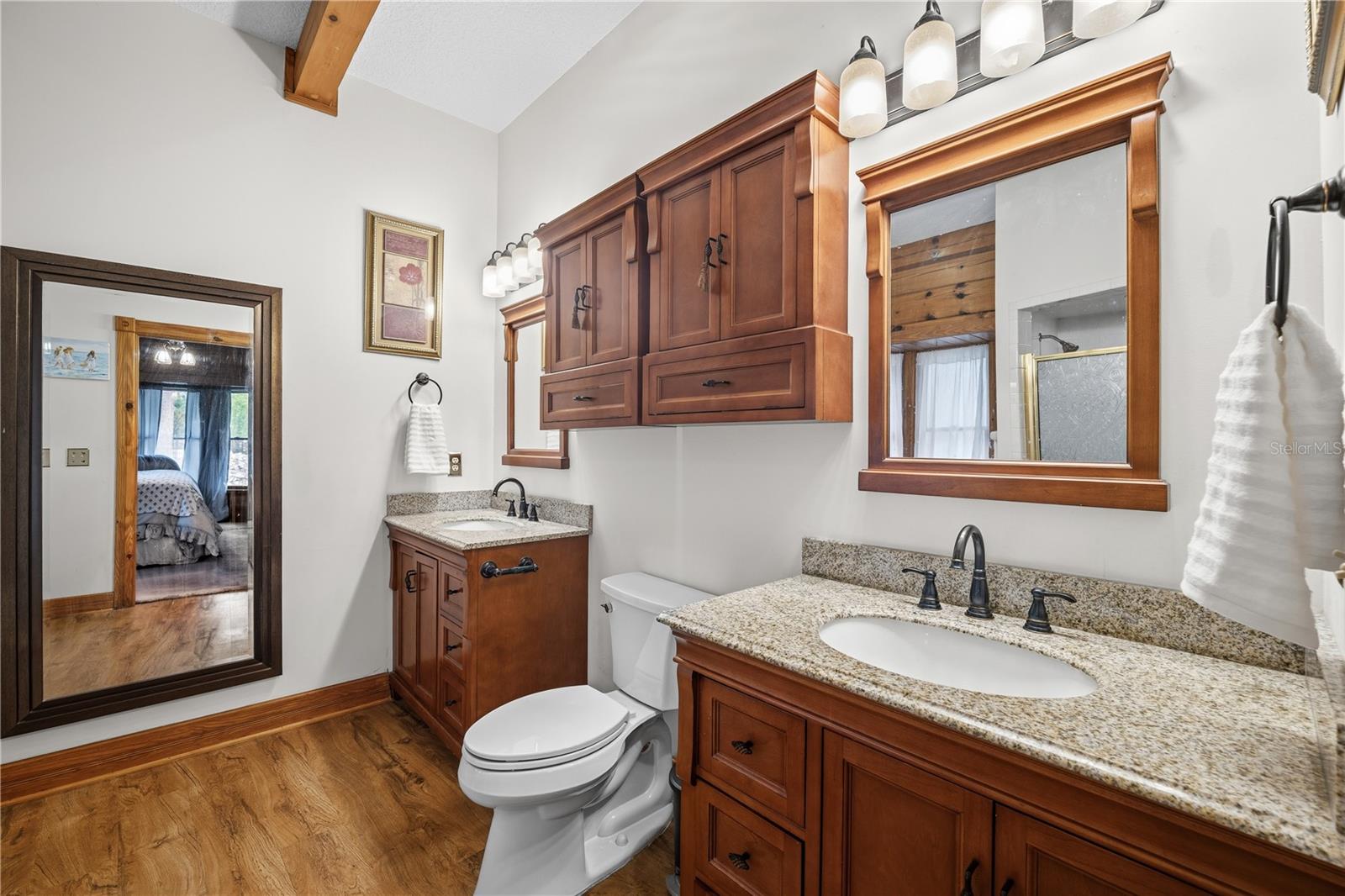 Listing photo id 18 for 6967 Sharron Road