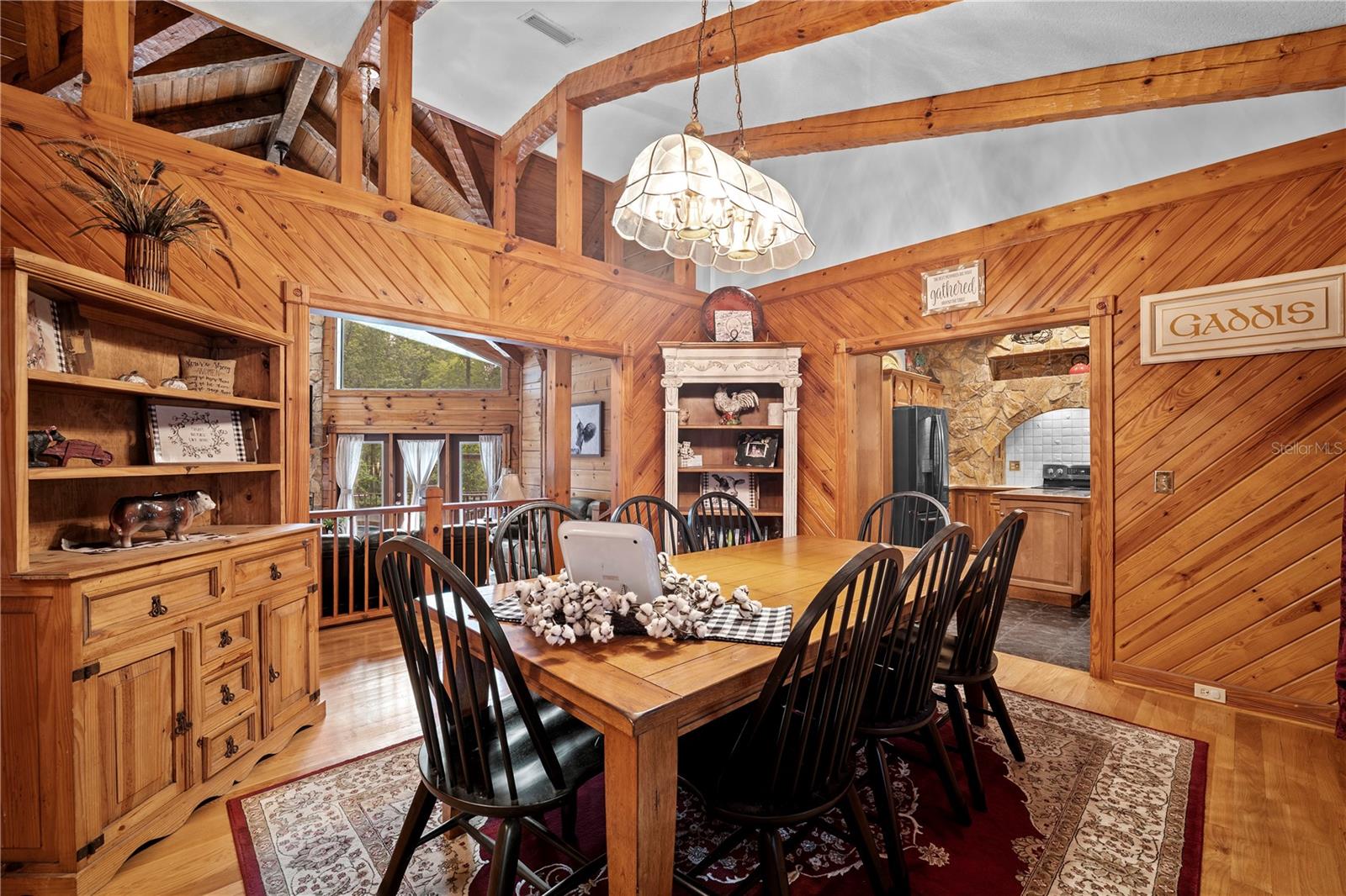 Listing photo id 21 for 6967 Sharron Road