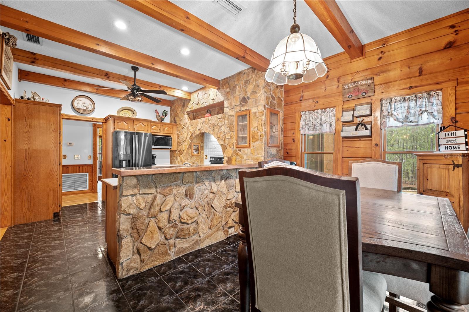 Listing photo id 28 for 6967 Sharron Road