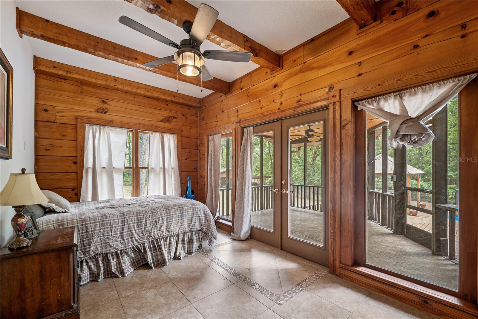 Listing photo id 32 for 6967 Sharron Road