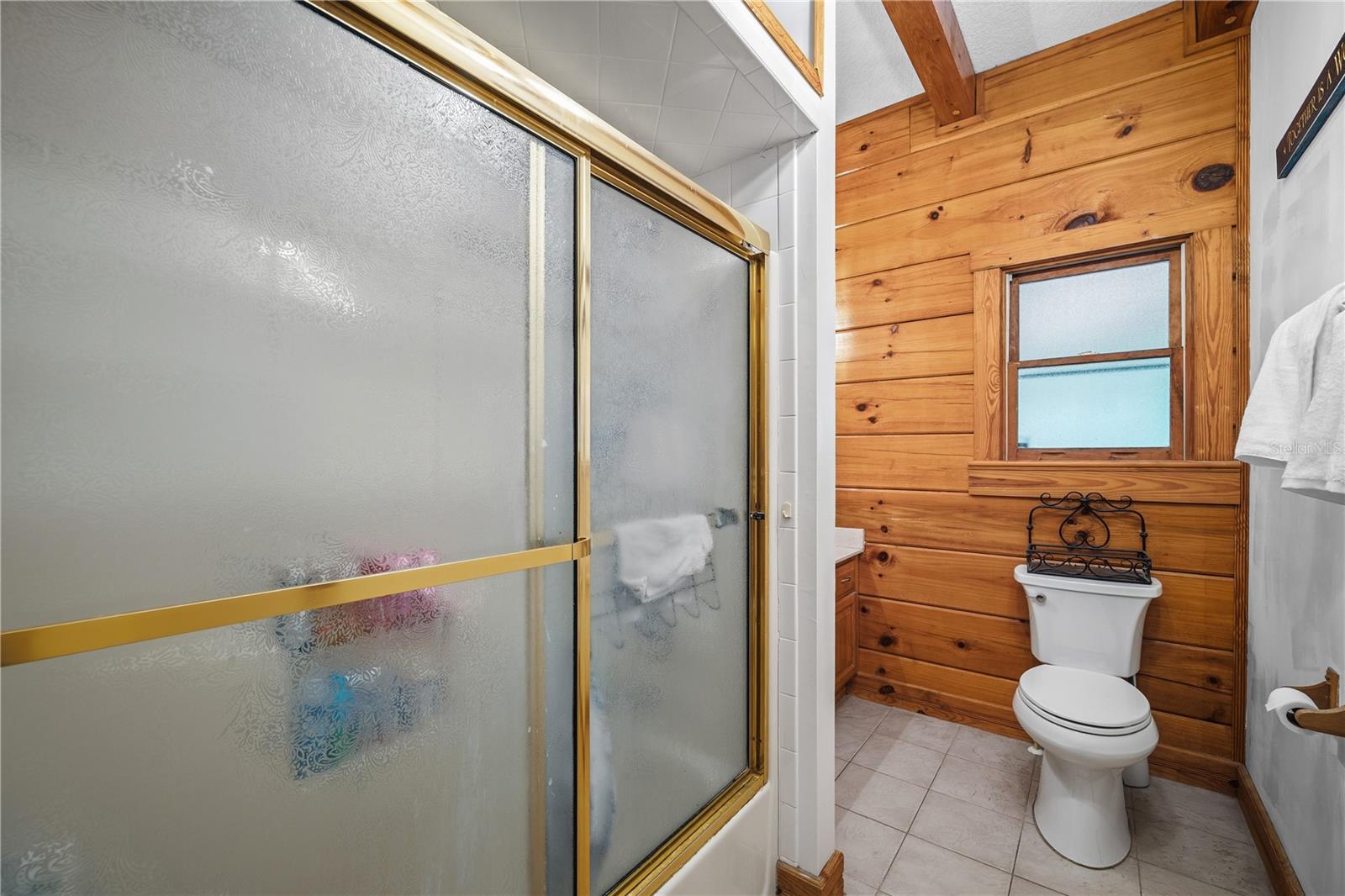 Listing photo id 34 for 6967 Sharron Road