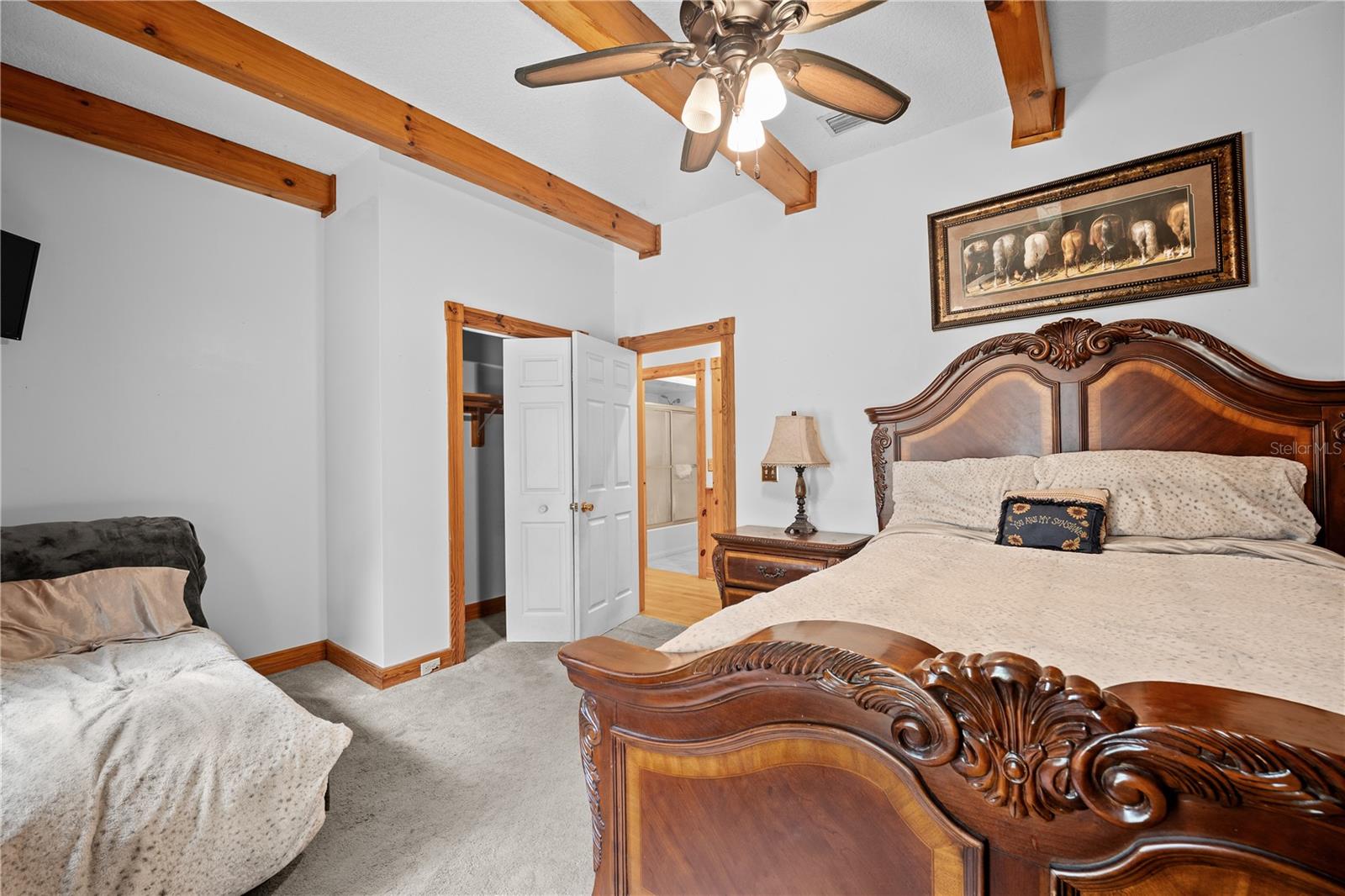 Listing photo id 39 for 6967 Sharron Road
