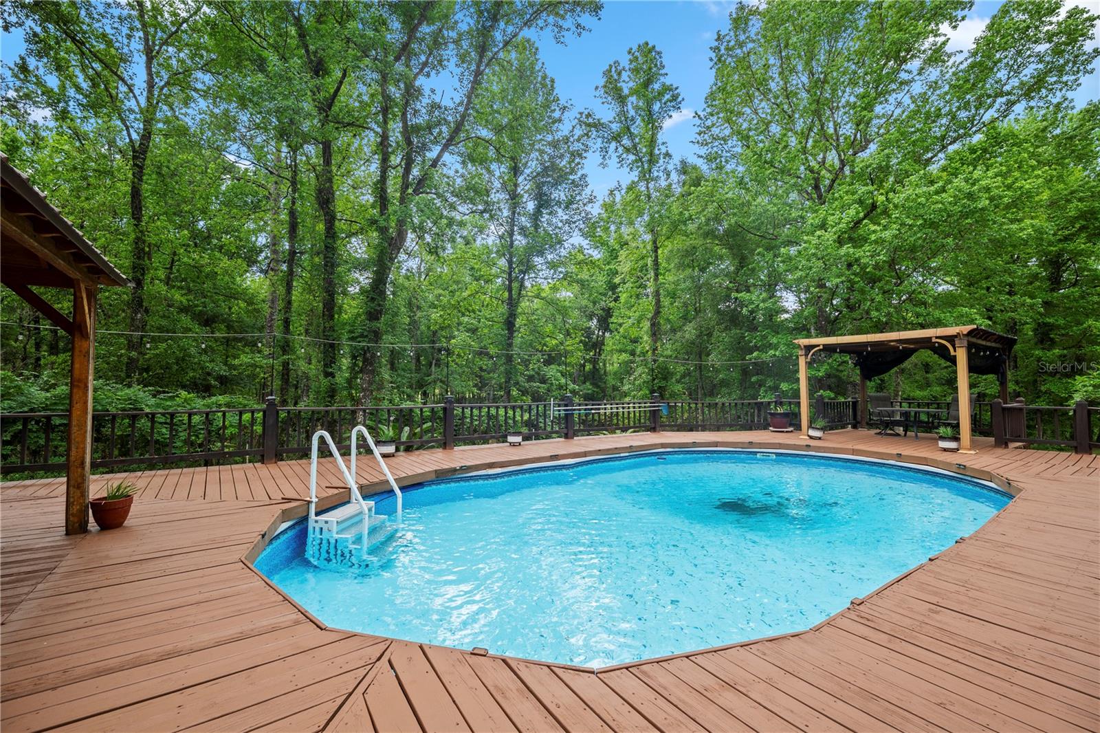 Listing photo id 46 for 6967 Sharron Road