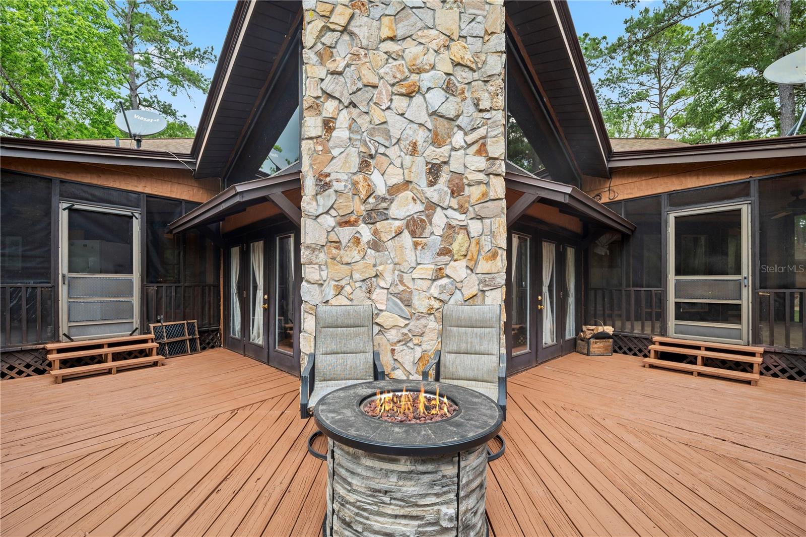 Listing photo id 47 for 6967 Sharron Road