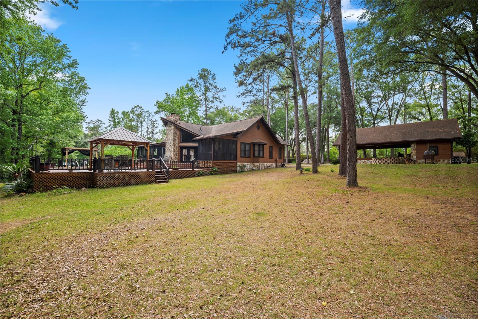 Listing photo id 50 for 6967 Sharron Road