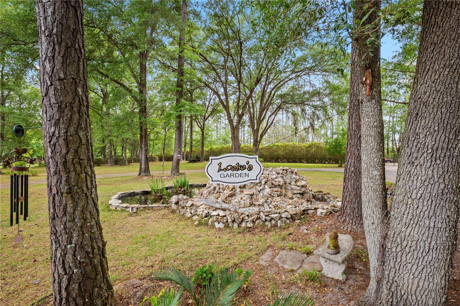 Listing photo id 53 for 6967 Sharron Road