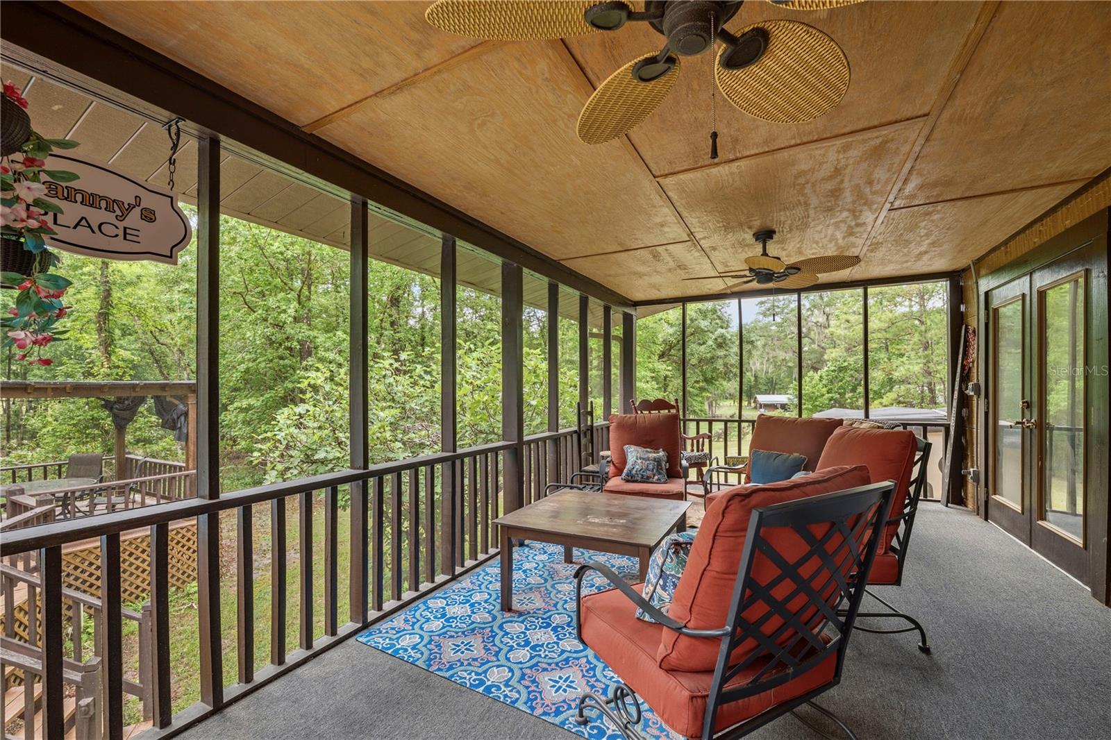 Listing photo id 5 for 6967 Sharron Road